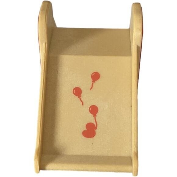 Calico Critters Baby Slide Sylvanian Family Baby Nursery - Picture 1 of 7